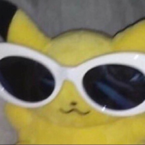 Welcome to My Closet!!💛 - Picture 3 of 3